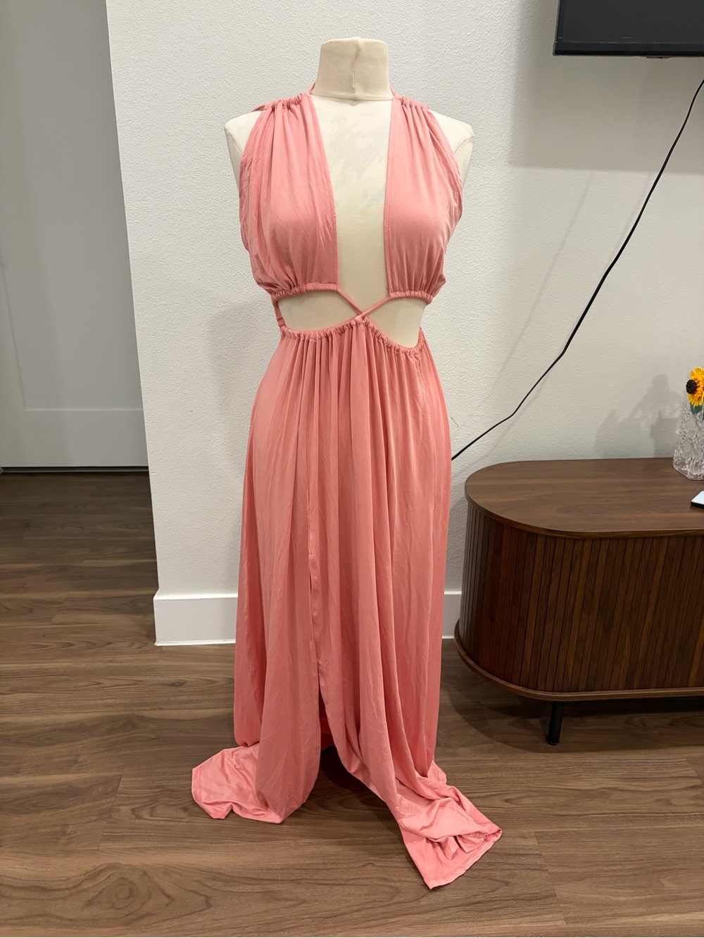 Women’s Halter Cutout Maxi Dress in Dusty Rose